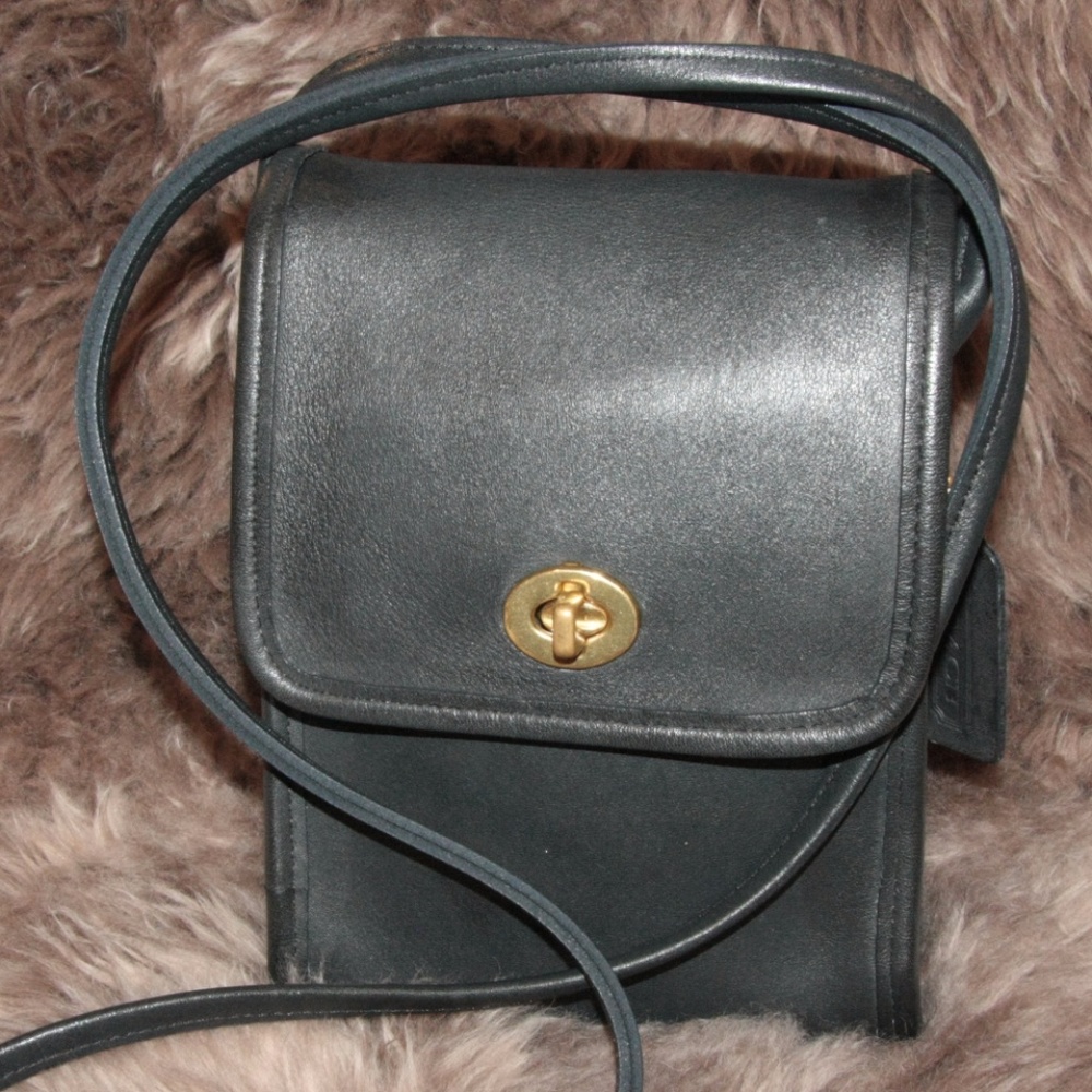 Vintage Coach Scooter Cross-body in black leather